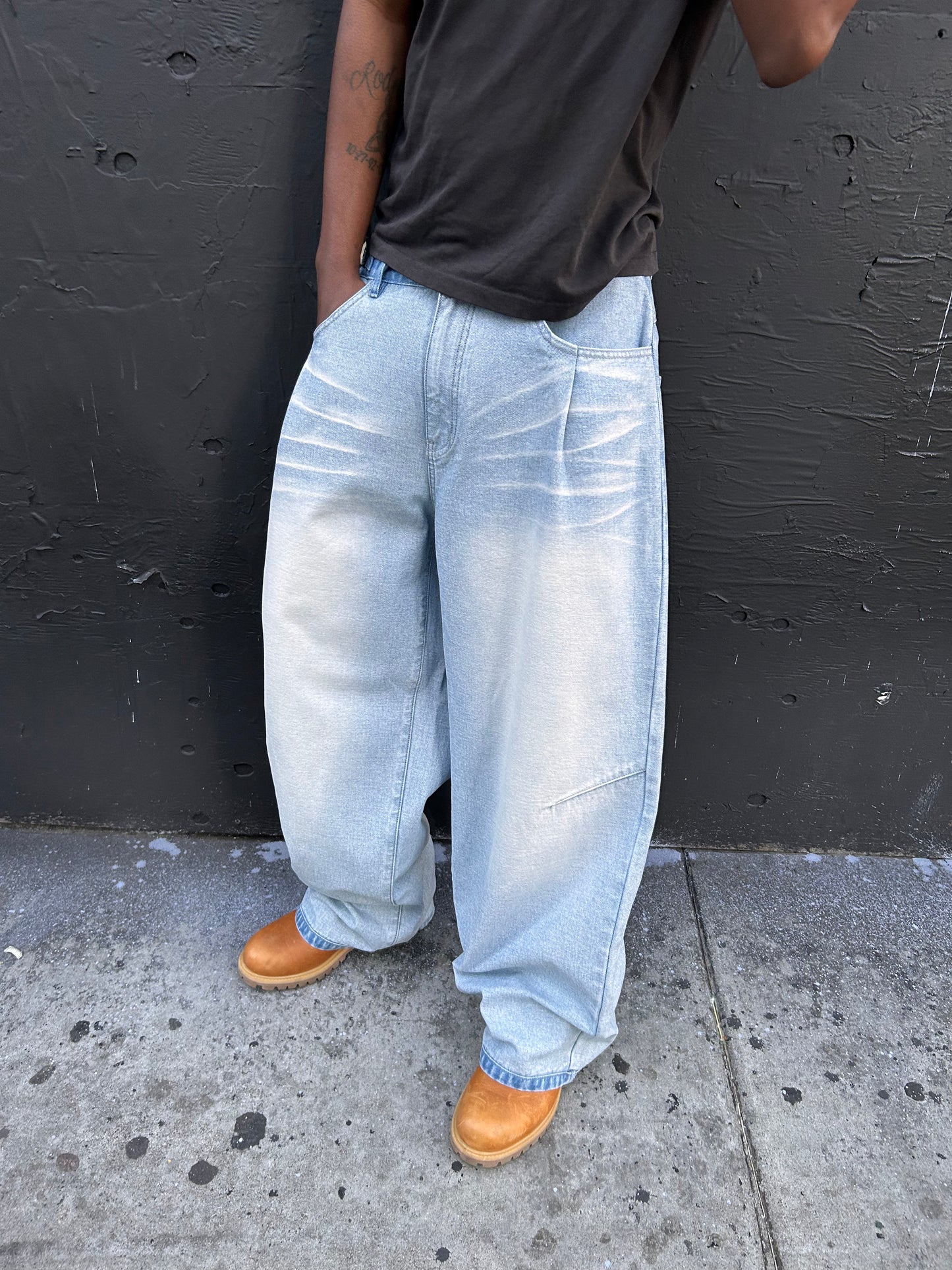 INVERSE DENIM