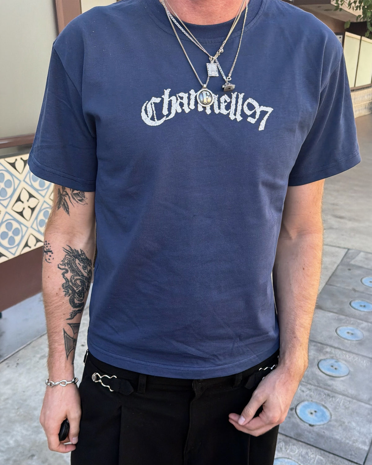 URBAN LOGO TEE NAVY