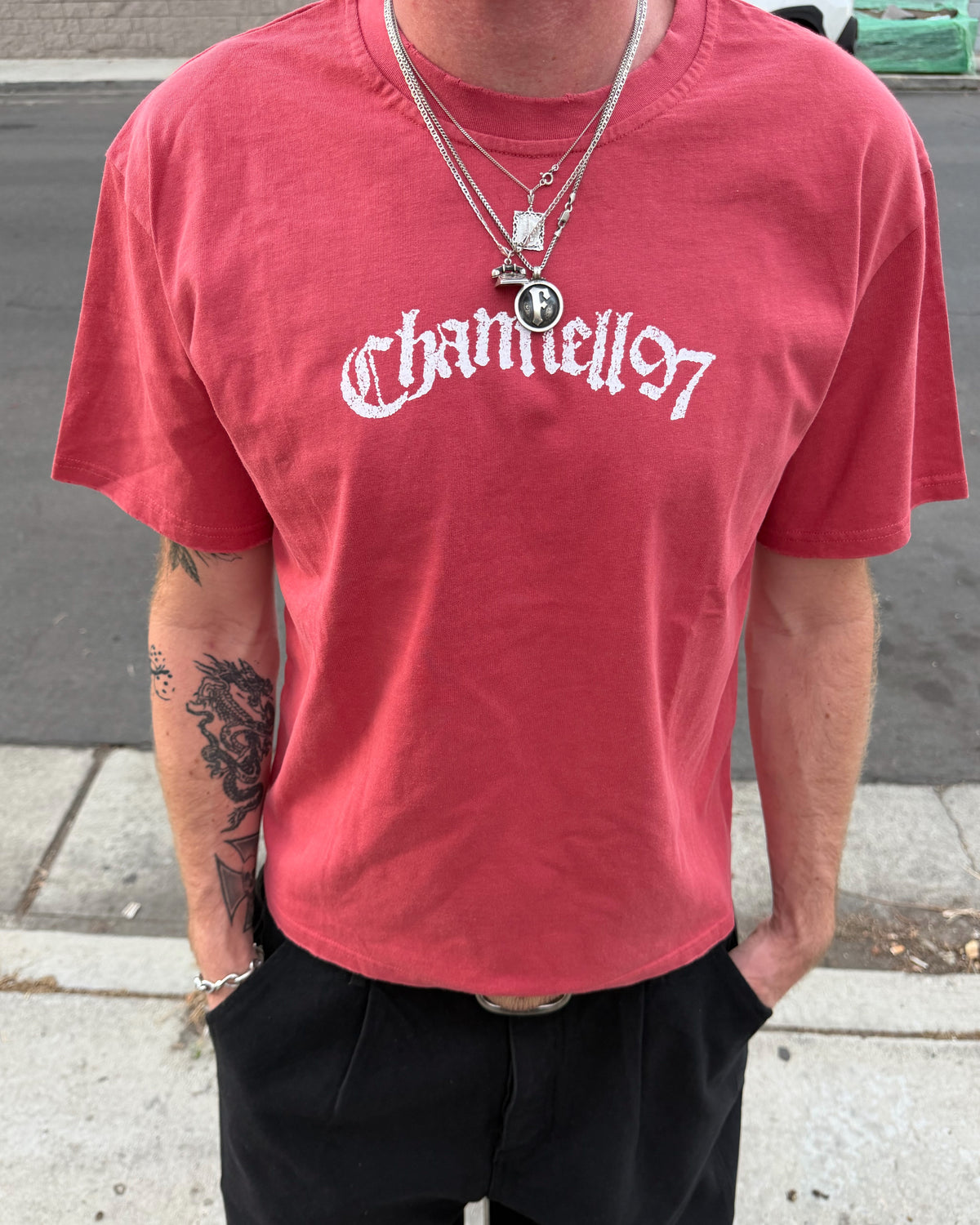 URBAN LOGO TEE RED